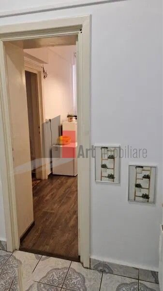 Primaverii, bloc cu regim mic de inaltime, locuit sau investitie