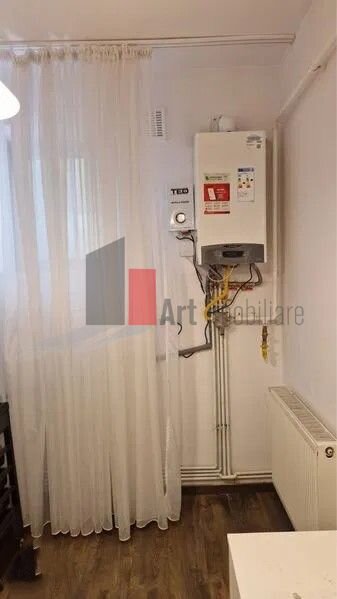 Primaverii, bloc cu regim mic de inaltime, locuit sau investitie
